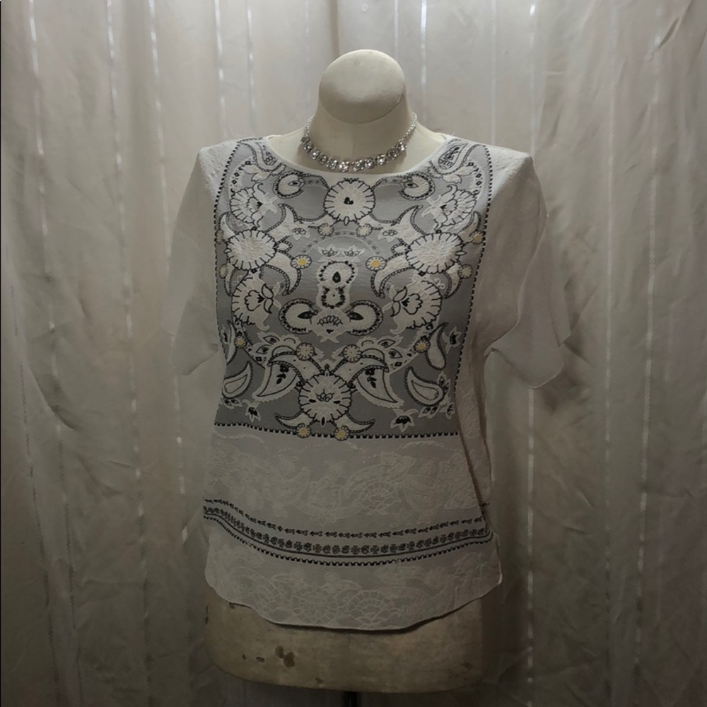 2 for $20 Zara White Flower Shirt Small